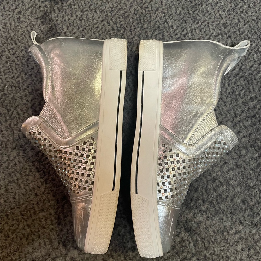 Silver slip-ons - Picture 3 of 9